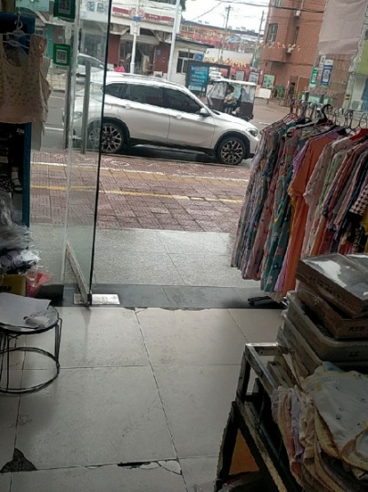 转让经营中服装店
